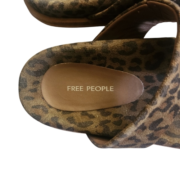 FREE PEOPLE MIKA CHESTNUT LEOPARD SUEDE T-STRAP  SANDAL SZ 6 - Picture 8 of 15